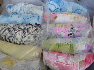 poduszka  przecena  40/40 cm  / produkt nowy małe skazy 